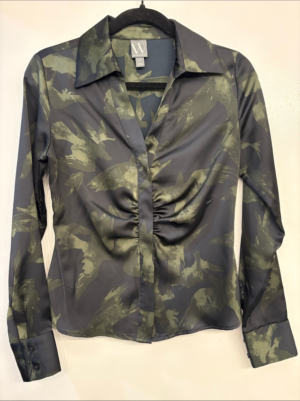 Worthington Olive & Black Ruched Front Long Sleeve Blouse